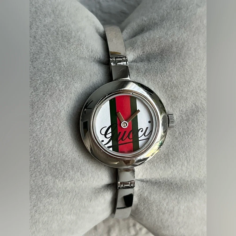 Gucci bangle 105 ladies Watch model YA105518 sherry line. - Picture 1 of 15